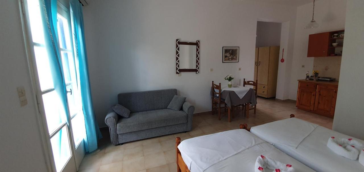 Jenny Apartments Карловаси Екстериор снимка
