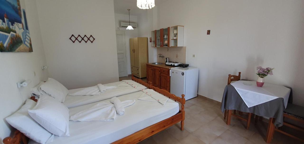 Jenny Apartments Карловаси Екстериор снимка