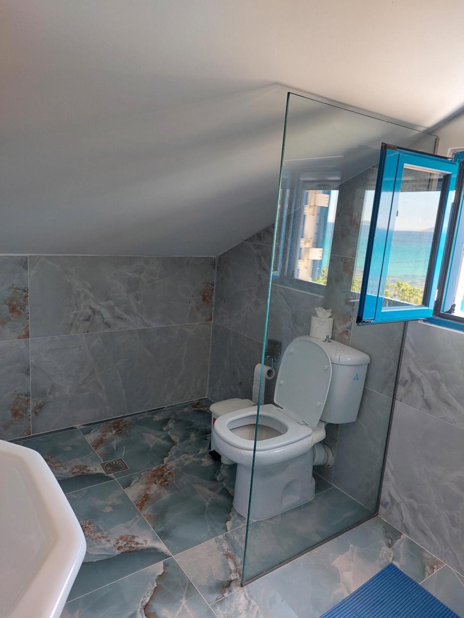 Jenny Apartments Карловаси Стая снимка